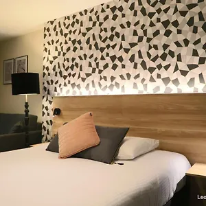 3* Hotell De L'univers